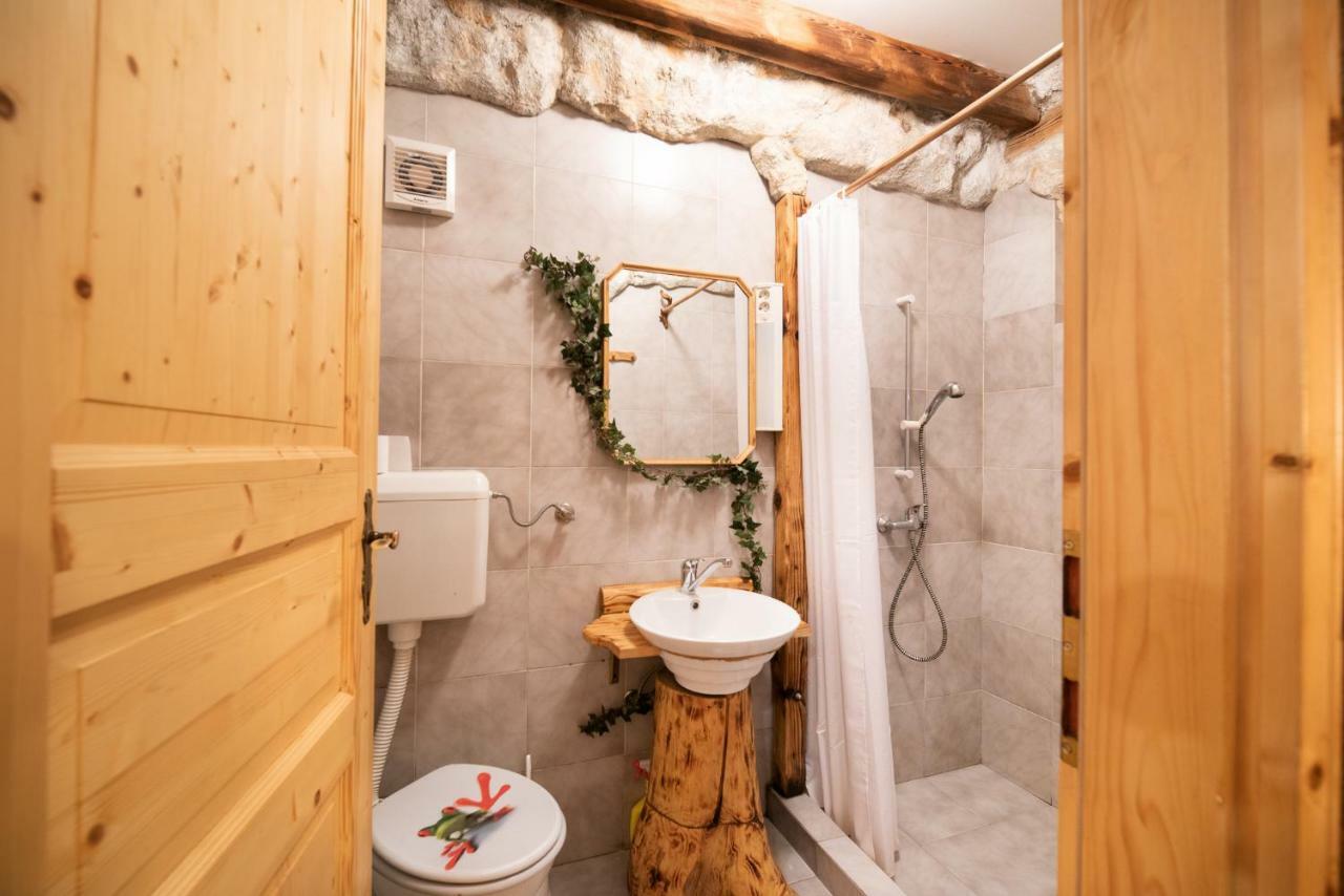 Hotel Klub Zlata Ribica Jesenice Exteriér fotografie